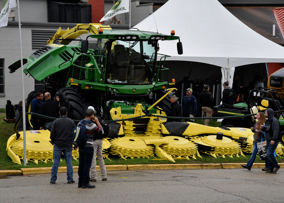 Deere Showcases New Forage Harvesters At Wde18 Agwired 9553